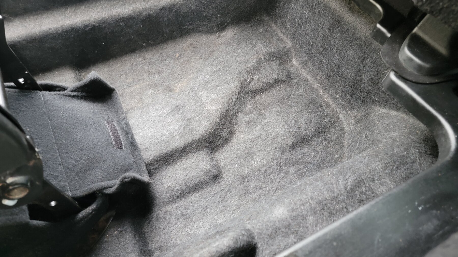 Minivan interior floor after detailing in Eugene, Oregon
